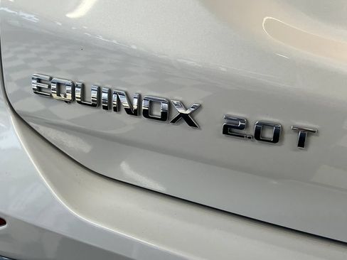 Used 2018 Chevrolet Equinox Premier AWD/4WD image 12