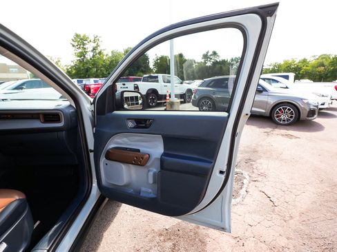 Used 2023 Ford Maverick Lariat w/ Lariat Luxury Package AWD/4WD image 16