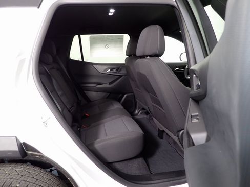 New 2025 Chevrolet Equinox LT w/ Safety and Technology Package image 32