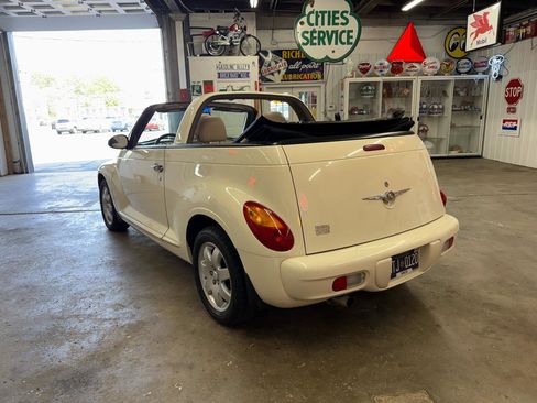 Used 2005 Chrysler PT Cruiser Touring image 24