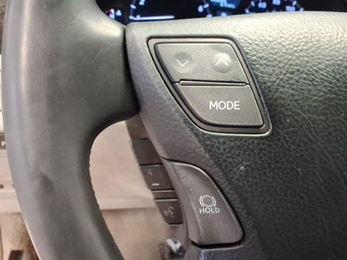 Used 2012 Lexus LS 460 AWD w/ Comfort Pkg image 11