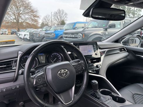 Used 2023 Toyota Camry SE image 16