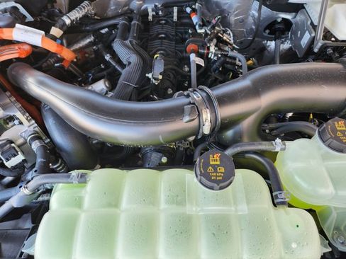 New 2025 Ford F150 Platinum w/ FX4 Off-Road Package image 23