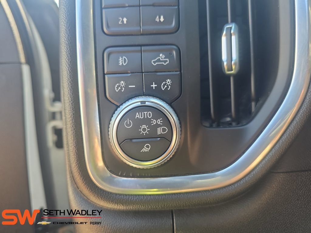 Used 2022 GMC Sierra 2500 AT4 w/ AT4 Premium Plus Package AWD/4WD image 26
