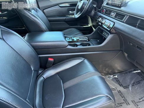Used 2024 Honda Pilot EX-L image 32