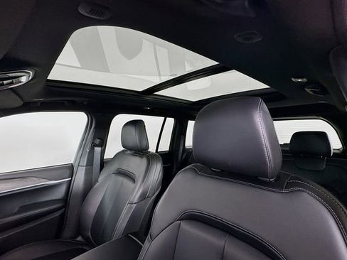 New 2025 Jeep Grand Cherokee Limited w/ Black Appearance Package image 25