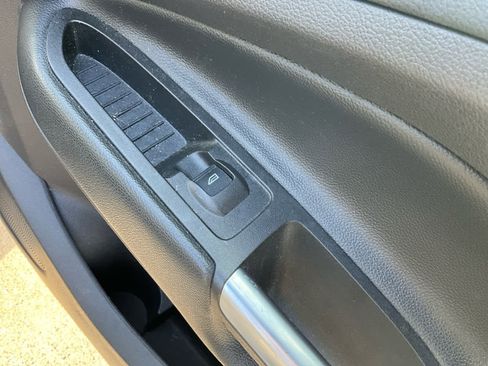 Used 2016 Ford Escape SE w/ Equipment Group 201A image 17