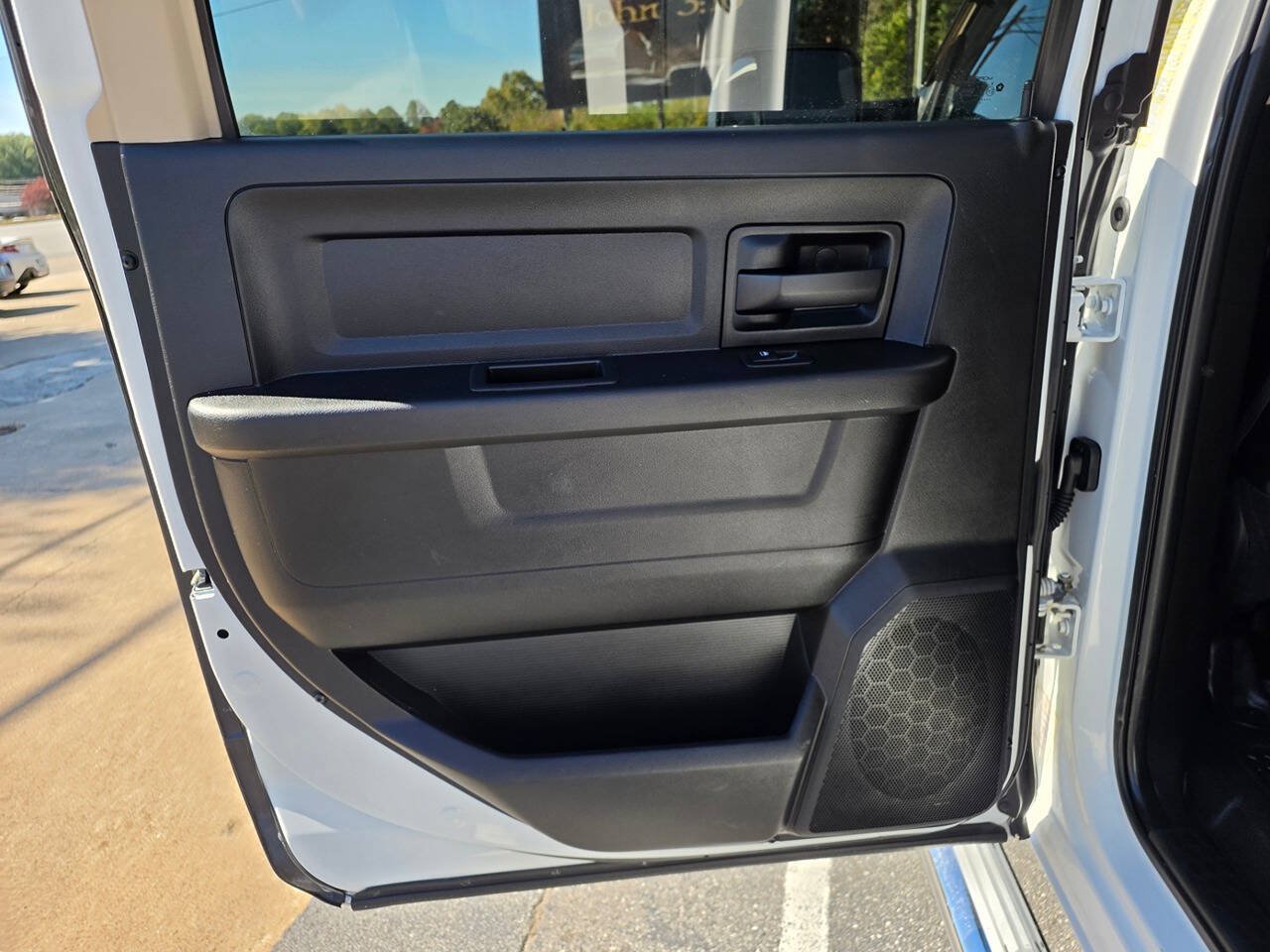 Used 2019 RAM 3500 Tradesman w/ Chrome Appearance Group AWD/4WD image 18