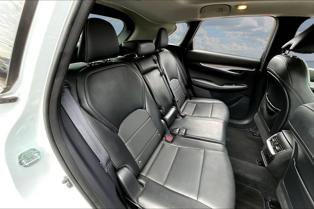 Used 2023 INFINITI QX50 Luxe FWD image 23