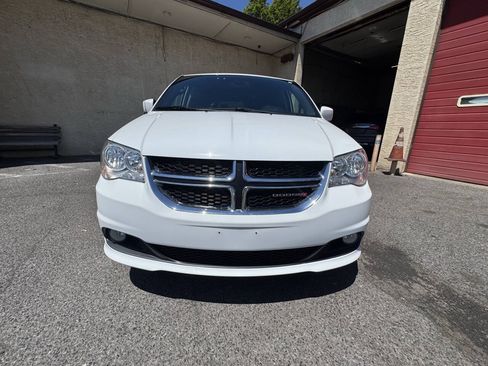 Used 2019 Dodge Grand Caravan SXT FWD image 13