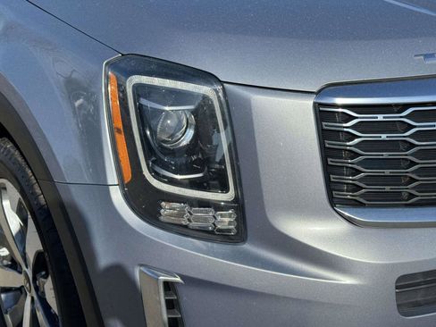 Used 2020 Kia Telluride EX w/ EX Premium Package image 6