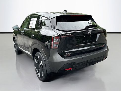 Used 2025 Nissan Kicks SR FWD image 5