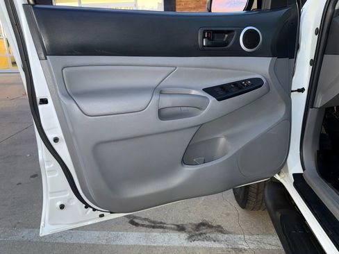 Used 2015 Toyota Tacoma 4x4 Double Cab image 29