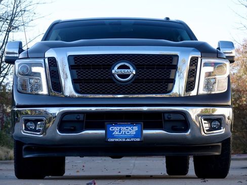 Used 2017 Nissan Titan SL w/ SL Towing Convenience Package image 14