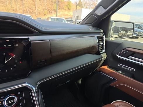 Used 2024 GMC Sierra 1500 Denali Ultimate image 25