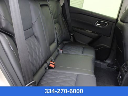 New 2026 Nissan Rogue Platinum image 19