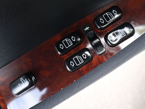 Used 2002 Mercedes-Benz CL 55 AMG image 26