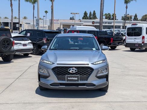 Used 2020 Hyundai Kona SE FWD image 2