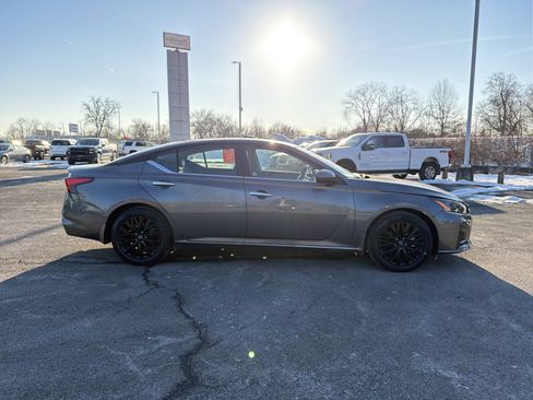 Certified 2025 Nissan Altima 2.5 SV w/ SV Special Edition Package image 4