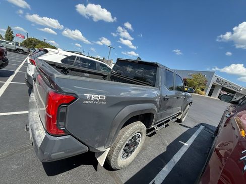 Used 2024 Toyota Tacoma TRD Off-Road AWD/4WD image 2