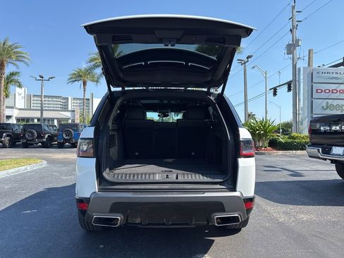 Used 2020 Land Rover Range Rover Sport HSE image 11