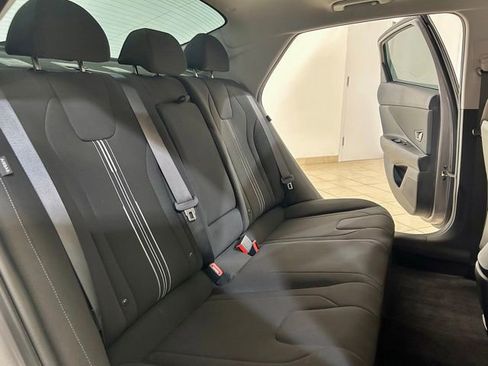 Used 2024 Hyundai Elantra SEL w/ Convenience Package FWD image 15