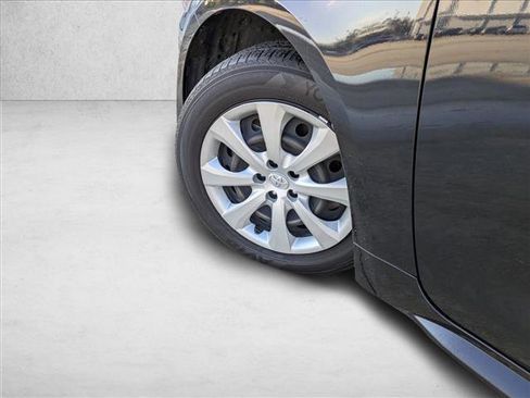 Certified 2025 Toyota Corolla LE image 10