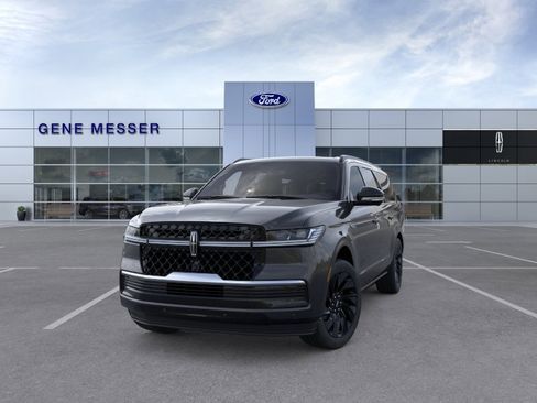 New 2026 Lincoln Navigator L Reserve AWD/4WD image 15