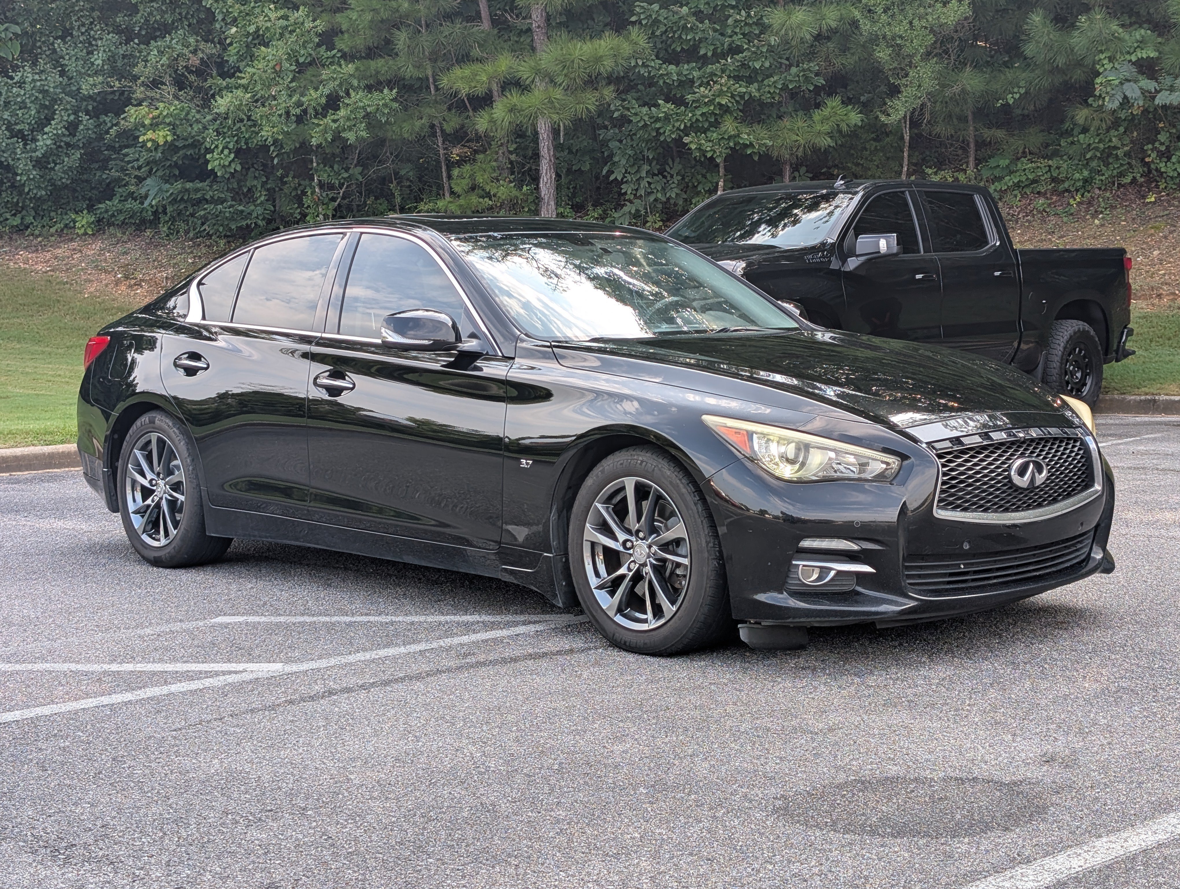 Used 2015 INFINITI Q50 Premium w/ Deluxe Touring Package RWD image 11