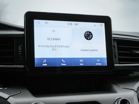 Used 2022 Ford Explorer XLT w/ Equipment Group 202A image 23