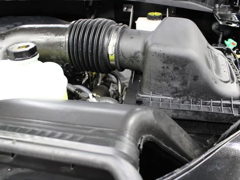 Used 2023 Ford F150 Lariat w/ Equipment Group 502A High AWD/4WD image 31