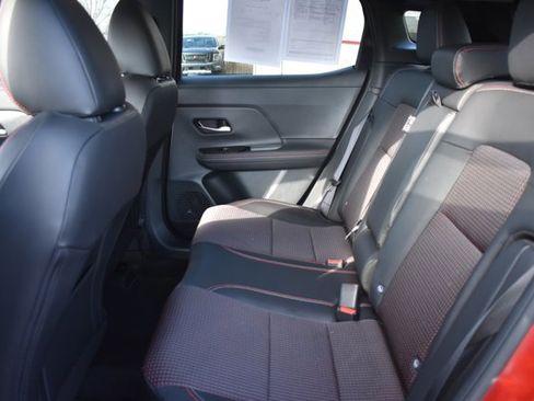 Used 2025 Nissan Kicks SR image 15