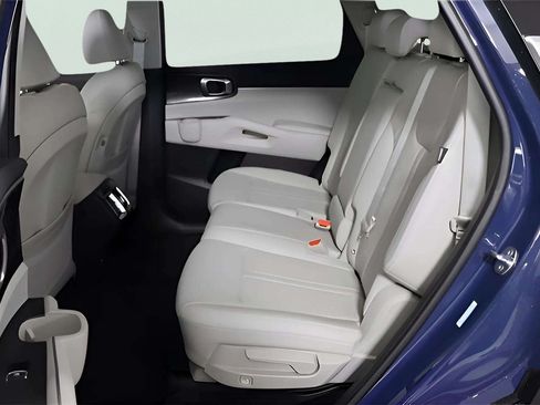 Used 2025 Kia Sorento S w/ Panoramic Sunroof Package FWD image 44