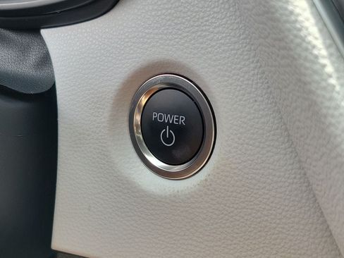 Used 2025 Toyota Corolla SE FWD image 28