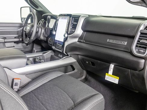 New 2025 RAM 2500 Big Horn AWD/4WD image 39