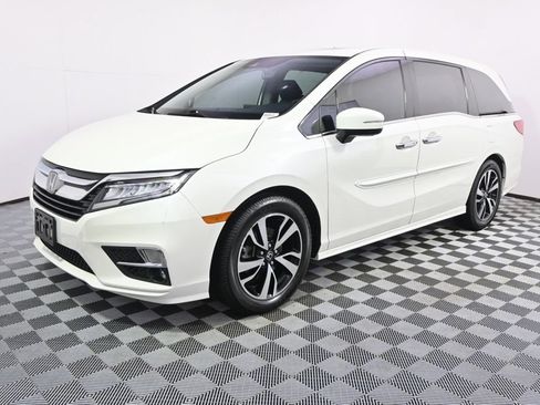 Used 2018 Honda Odyssey Elite image 2