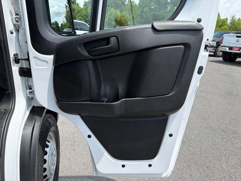 Used 2025 RAM ProMaster 2500 w/ Convenience Group FWD image 21