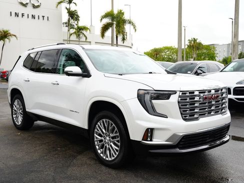 Used 2024 GMC Acadia Denali FWD image 6