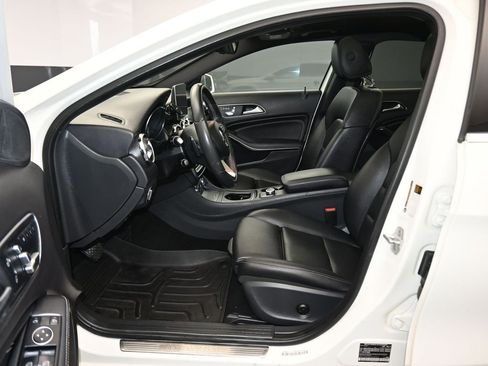 Used 2018 Mercedes-Benz GLA 250 4MATIC image 12