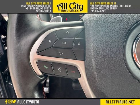 Used 2018 Jeep Grand Cherokee Trailhawk AWD/4WD image 28