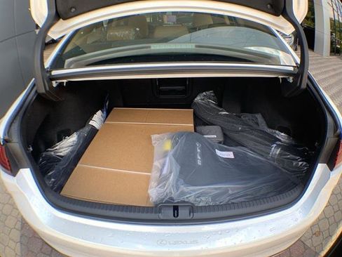 Used 2025 Lexus ES 300h ES 300h image 24