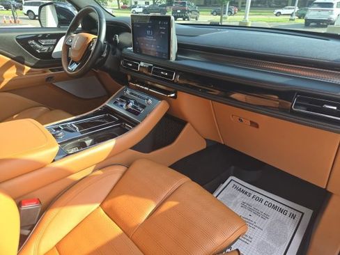Certified 2024 Lincoln Aviator Black Label w/ Dynamic Handling Package AWD/4WD image 29