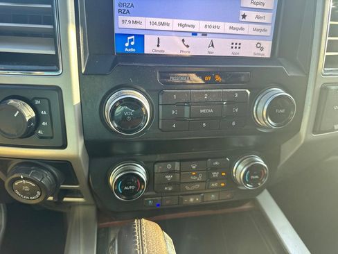 Used 2019 Ford F150 King Ranch w/ Equipment Group 601A Luxury AWD/4WD image 14