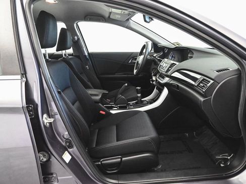 Used 2015 Honda Accord Sport image 32