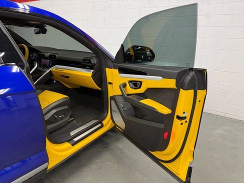 Used 2019 Lamborghini Urus image 74