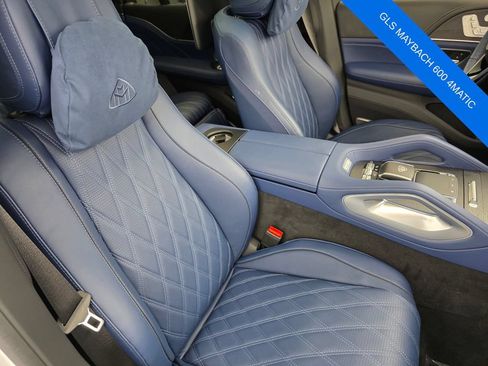 Used 2026 Mercedes-Benz Maybach GLS 600 4MATIC image 32