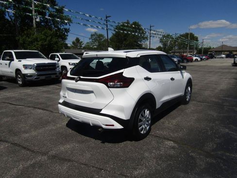 Used 2024 Nissan Kicks S FWD image 8