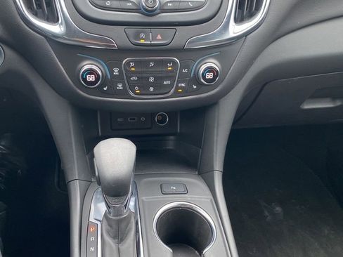 Used 2024 Chevrolet Equinox LT image 33