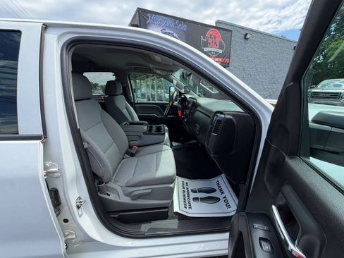 Used 2019 Chevrolet Silverado 2500 W/T AWD/4WD image 24