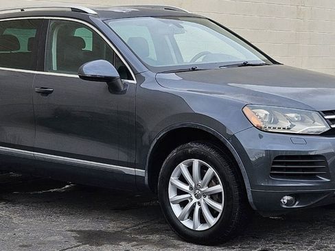 Used 2011 Volkswagen Touareg Sport AWD/4WD image 7